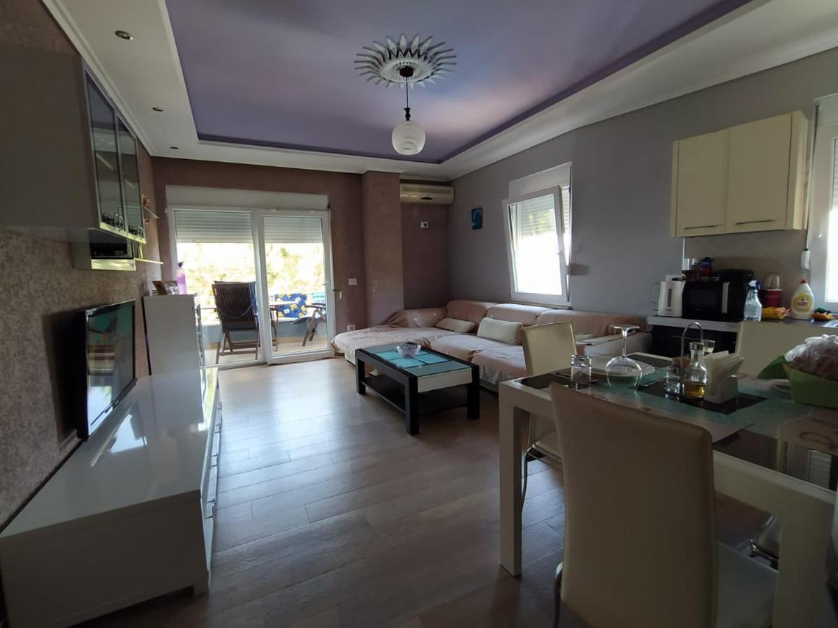 Mia'S Sea View Apartment Golem  Exterior foto